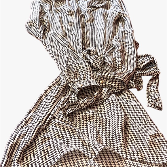 Gorgeous ❤️ Authentic Gucci Scarf Belted Silk Houndstooth Dress - Picture 5 of 13